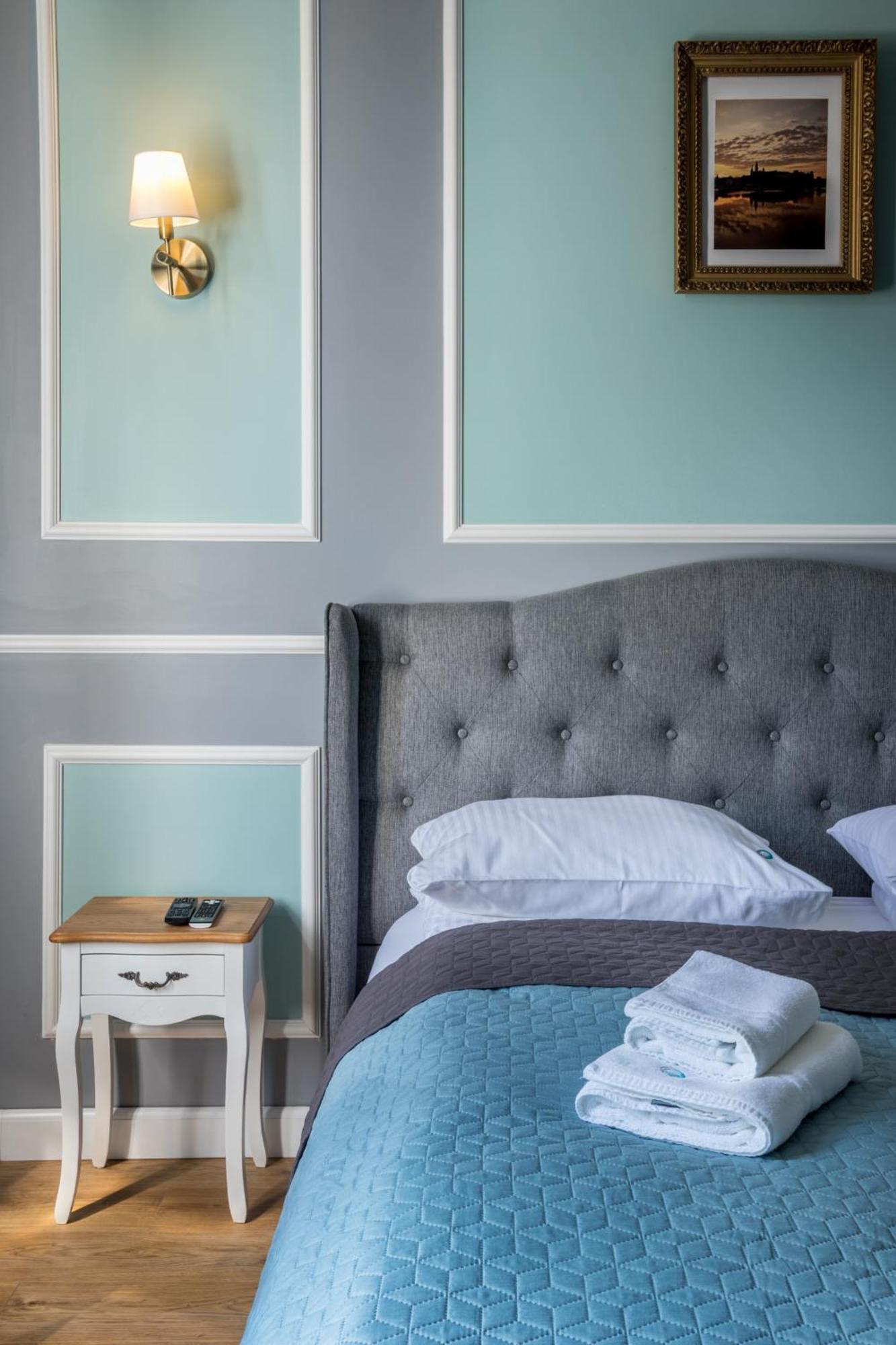 Karmelicka Stylish In Cracow By Renters Apartment *