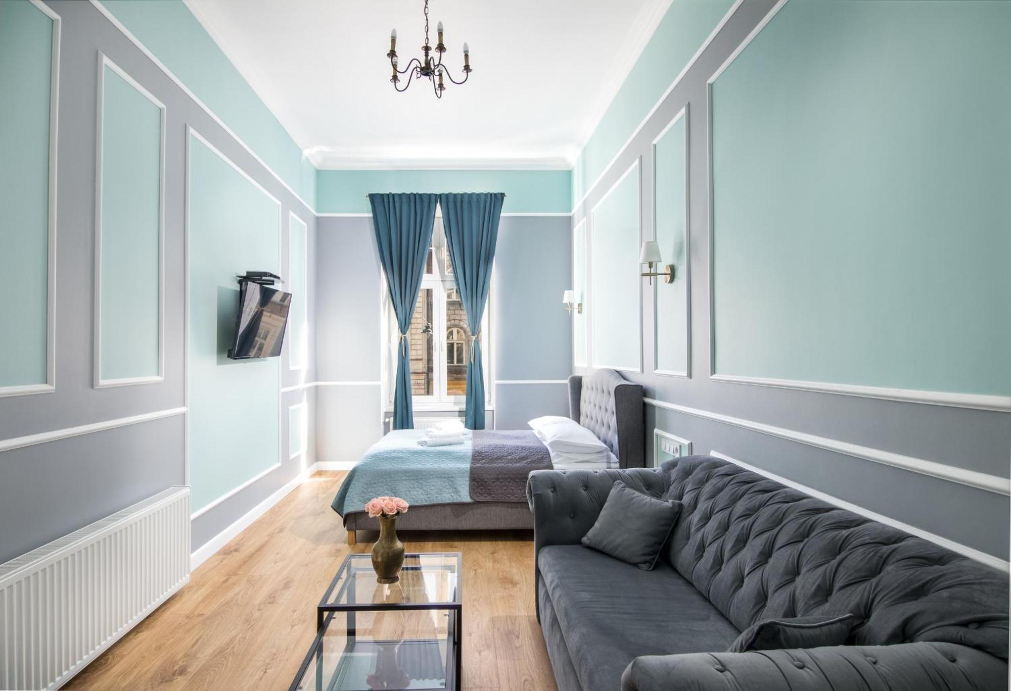 Apartment Karmelicka Stylish In Cracow By Renters Krakau